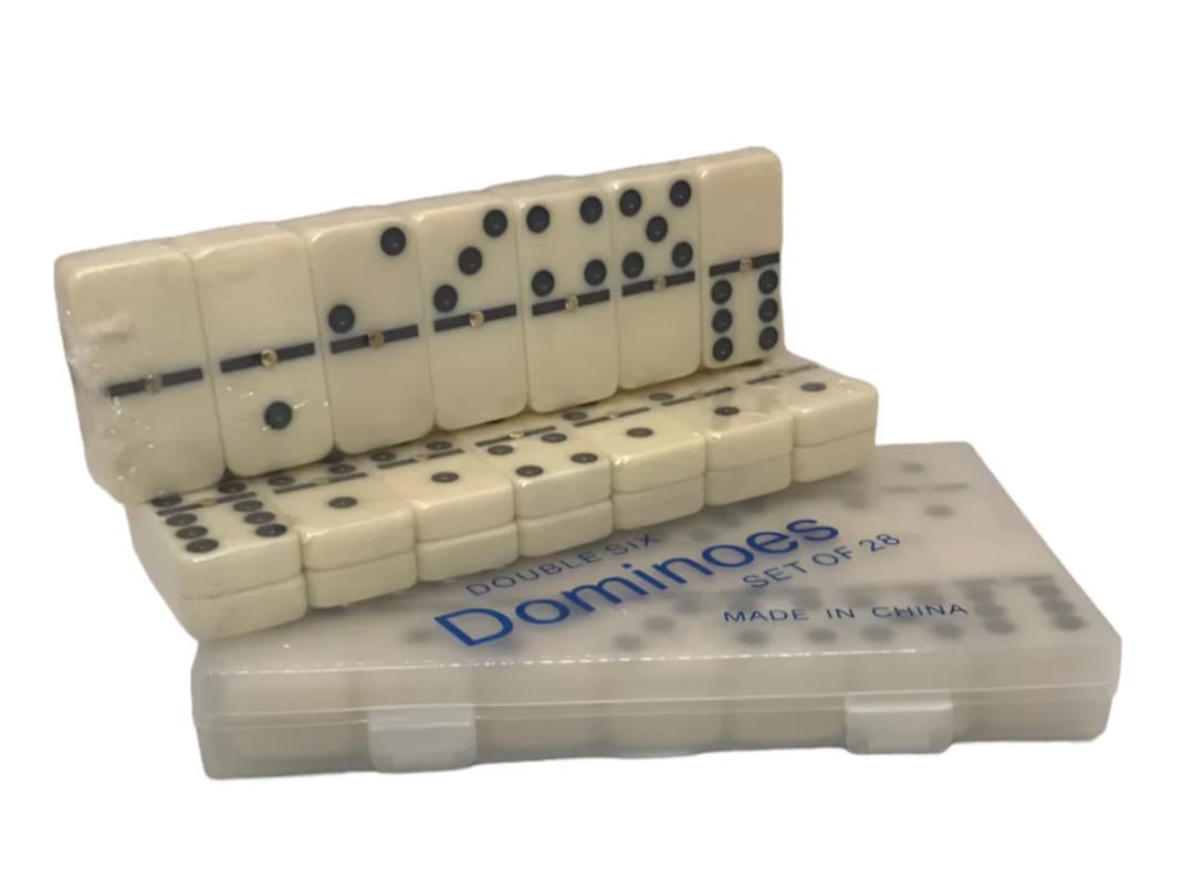 Dominó Estuche Plástico 28 Pza 17X10CM
